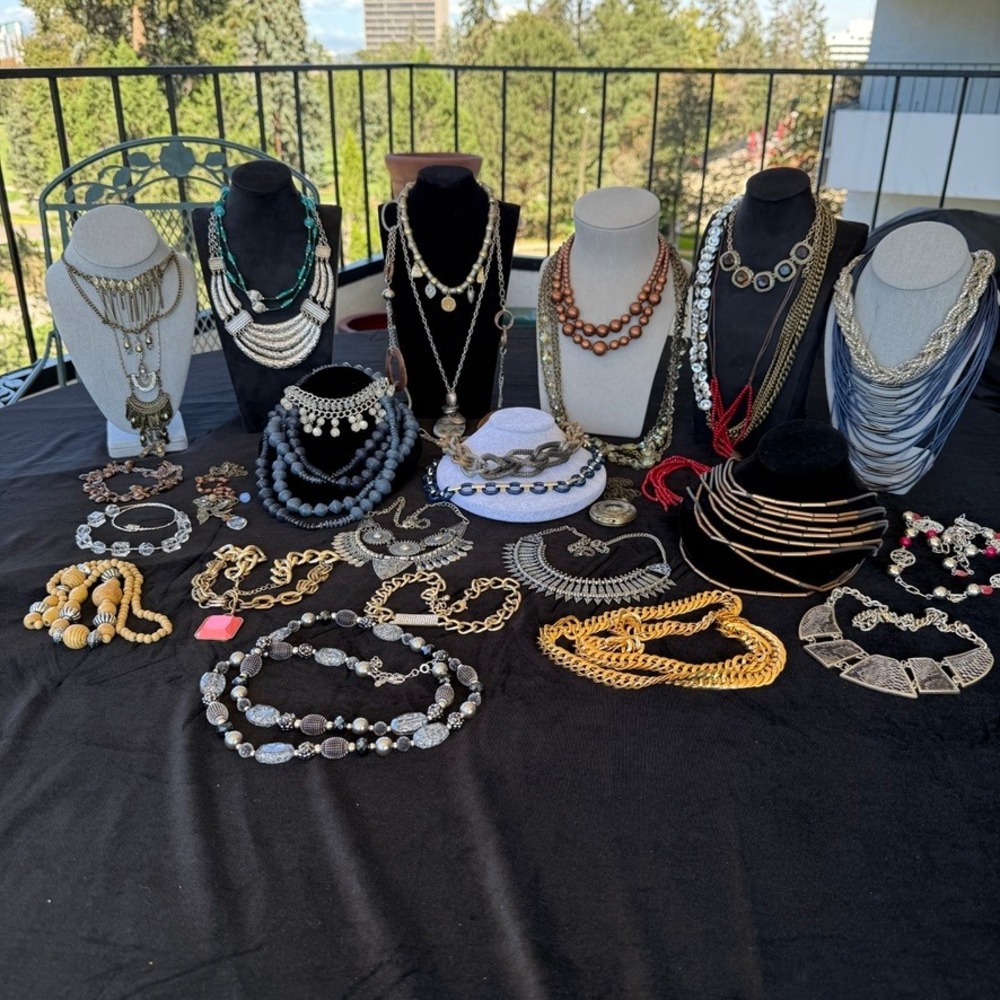 Necklace Lot Costume Jewelry Wearable Resale Reseller Harvest 30 Pieces Boho